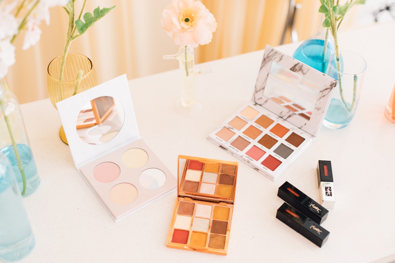 What should we pay attention to when choosing beauty products?